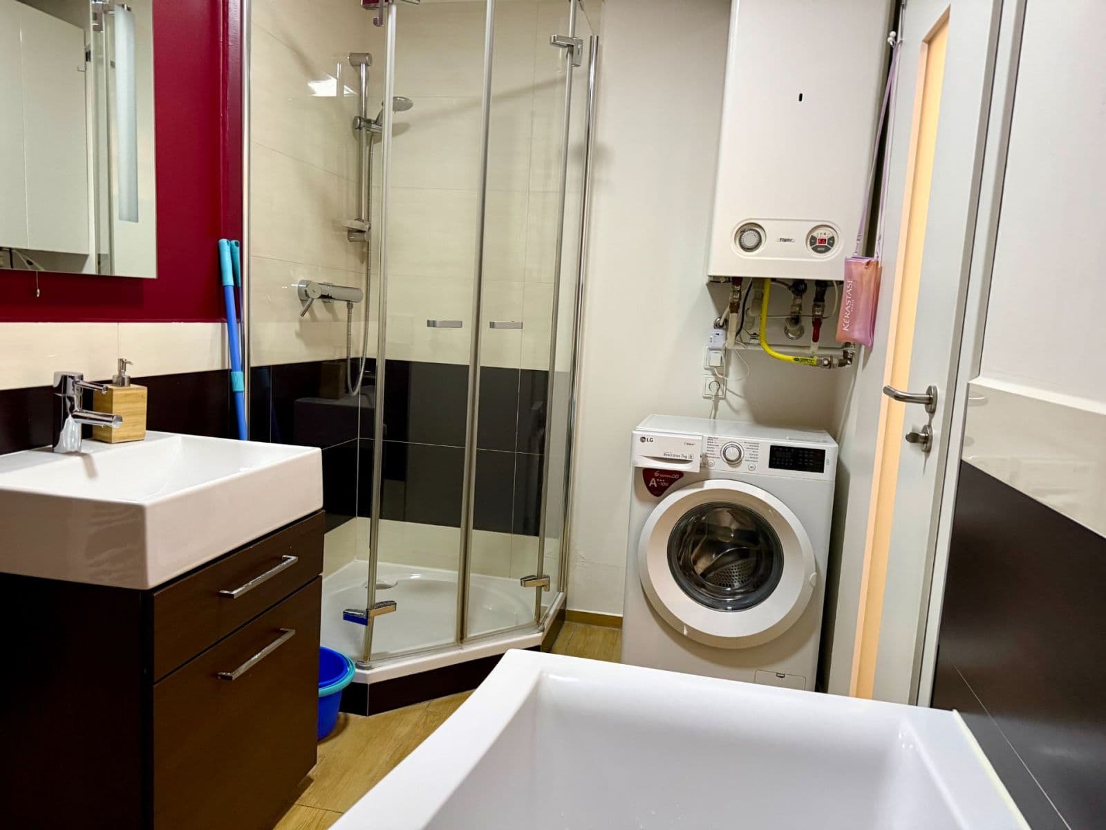 Prenájom bytu 2-izbový 62 m², Bořivojova, Praha, Praha Prenájom bytu 2-izbový 62 m², Bořivojova, Praha, Praha