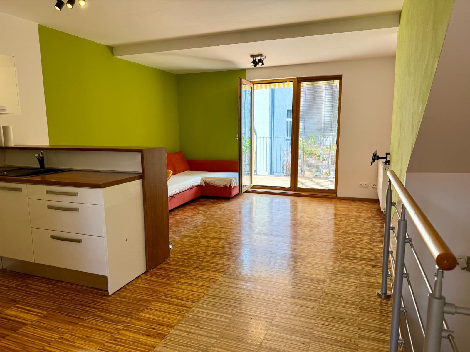 Prenájom bytu 2-izbový 62 m², Bořivojova, Praha, Praha Prenájom bytu 2-izbový 62 m², Bořivojova, Praha, Praha