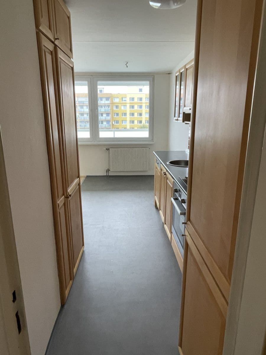 Prenájom bytu 3-izbový 73 m², Pavrovského, Praha, Praha Prenájom bytu 3-izbový 73 m², Pavrovského, Praha, Praha