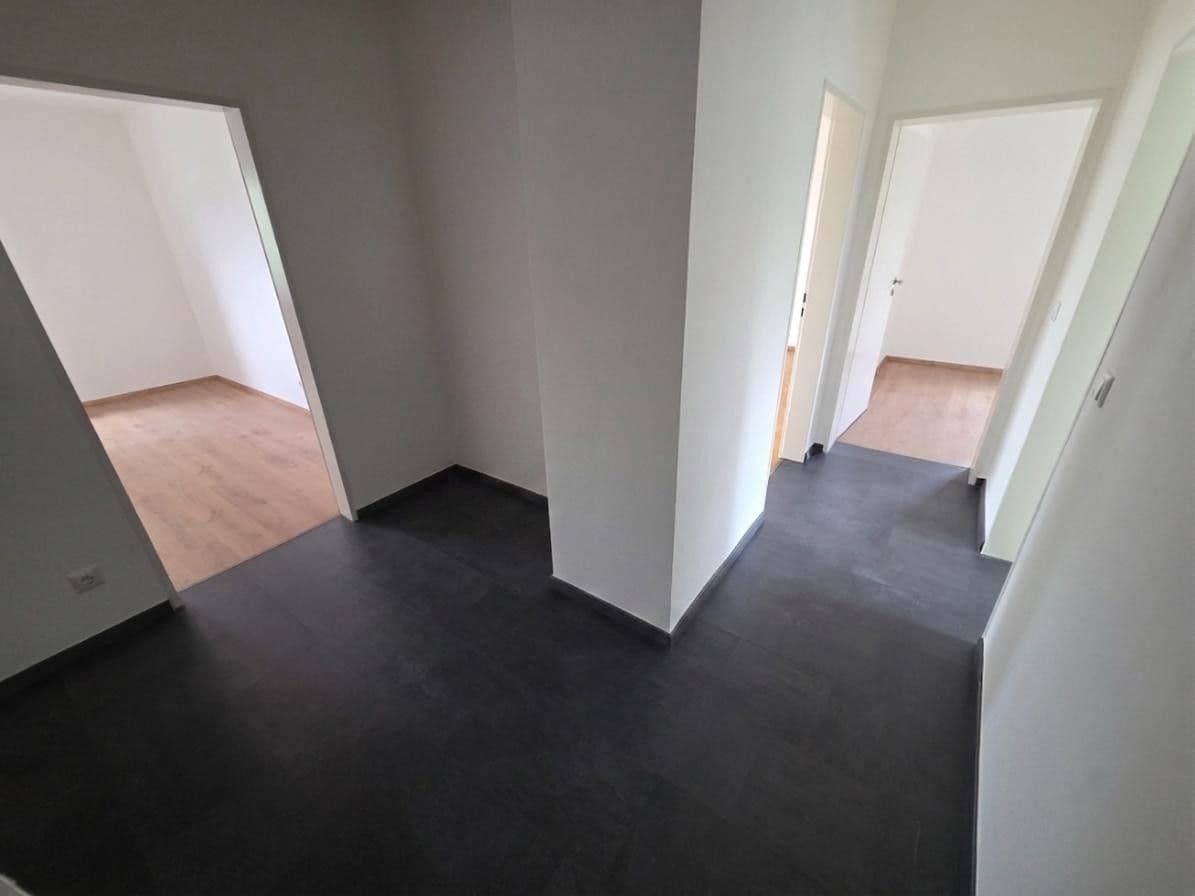 Prenájom bytu 3-izbový 75 m², Friedenstraße 27, Vaterstetten, Bavorsko Prenájom bytu 3-izbový 75 m², Friedenstraße 27, Vaterstetten, Bavorsko