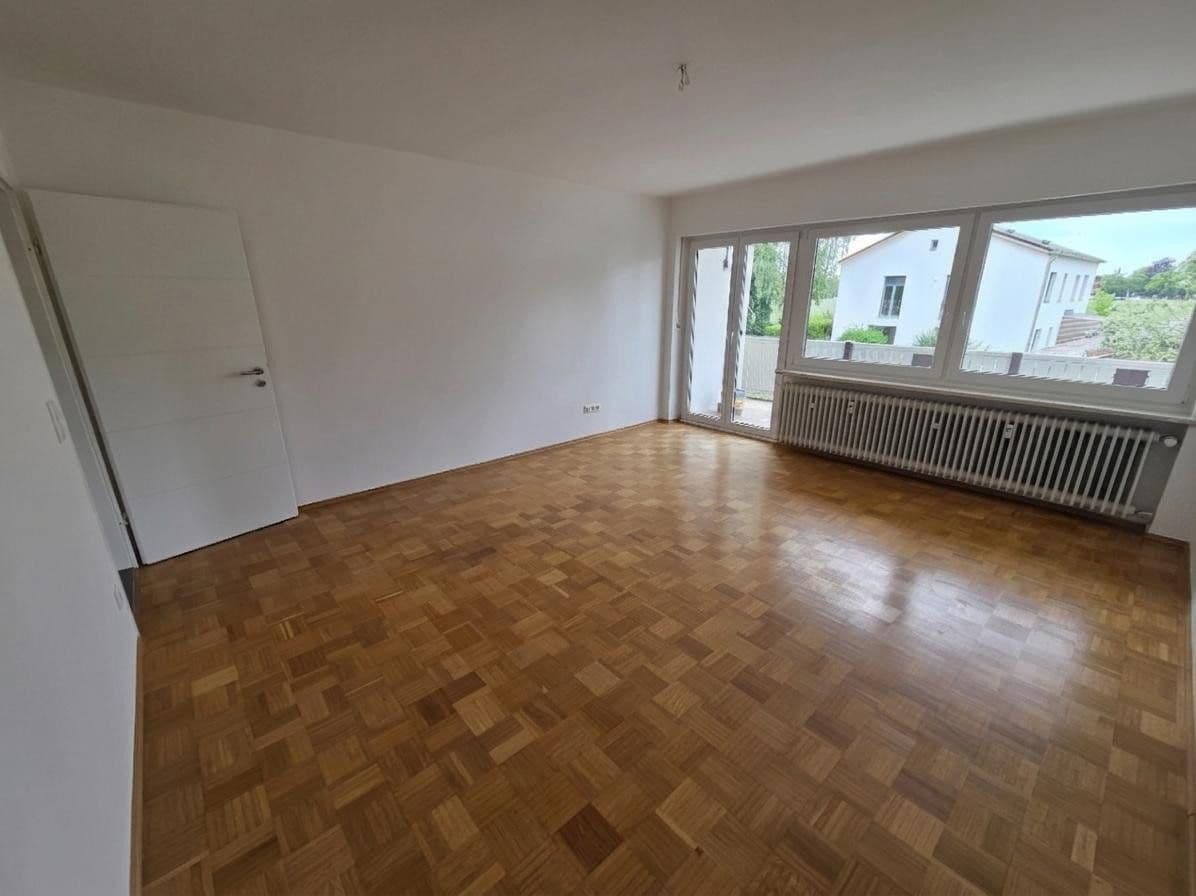 Prenájom bytu 3-izbový 75 m², Friedenstraße 27, Vaterstetten, Bavorsko Prenájom bytu 3-izbový 75 m², Friedenstraße 27, Vaterstetten, Bavorsko