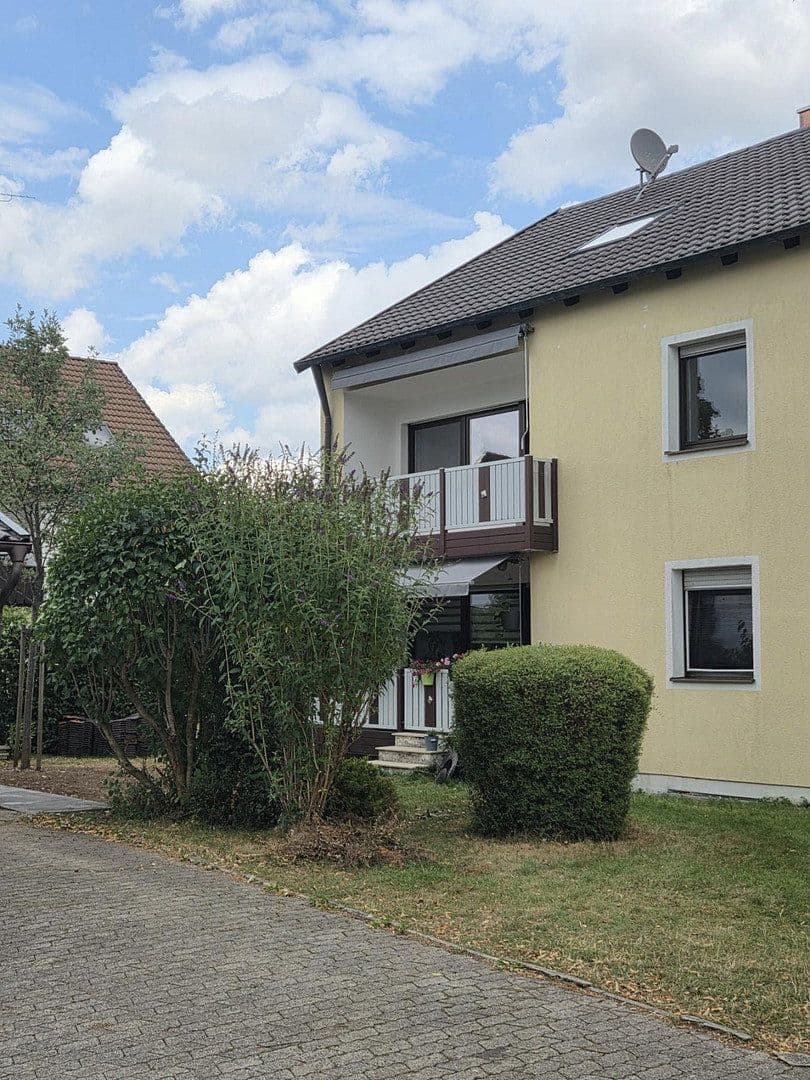 Prenájom bytu 3-izbový 75 m², Friedenstraße 27, Vaterstetten, Bavorsko Prenájom bytu 3-izbový 75 m², Friedenstraße 27, Vaterstetten, Bavorsko