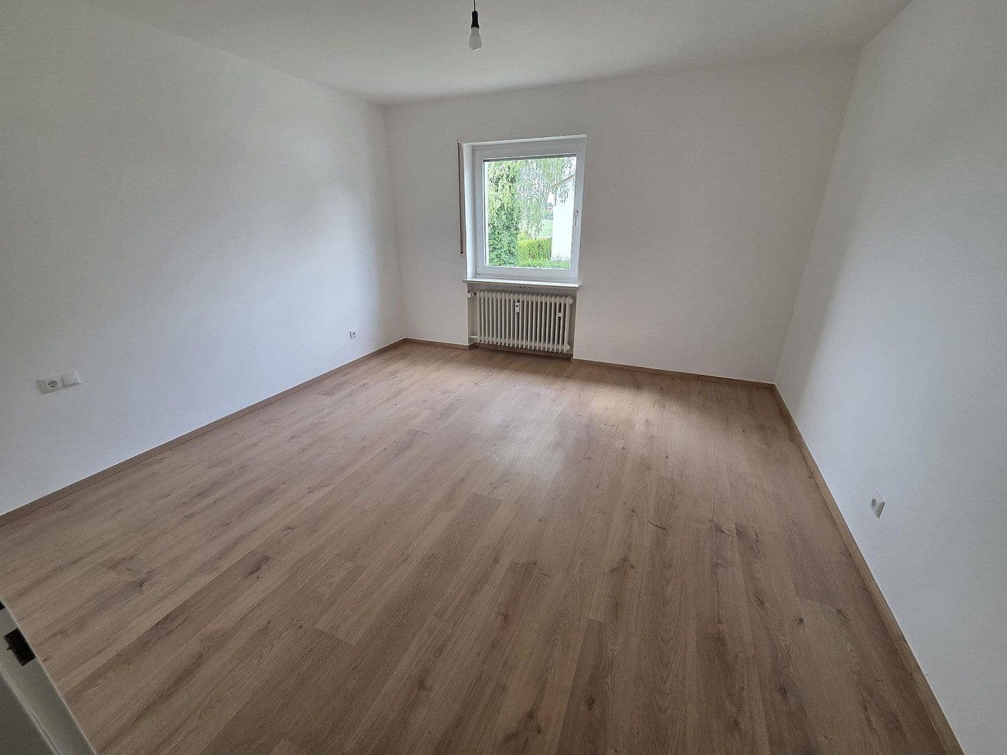 Prenájom bytu 3-izbový 75 m², Friedenstraße 27, Vaterstetten, Bavorsko Prenájom bytu 3-izbový 75 m², Friedenstraße 27, Vaterstetten, Bavorsko