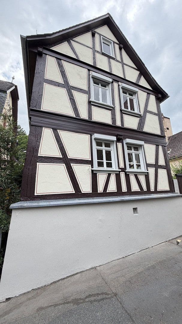 Predaj domu 115 m², pozemok 357 m², Frankfurt, Hesensko Predaj domu 115 m², pozemok 357 m², Frankfurt, Hesensko