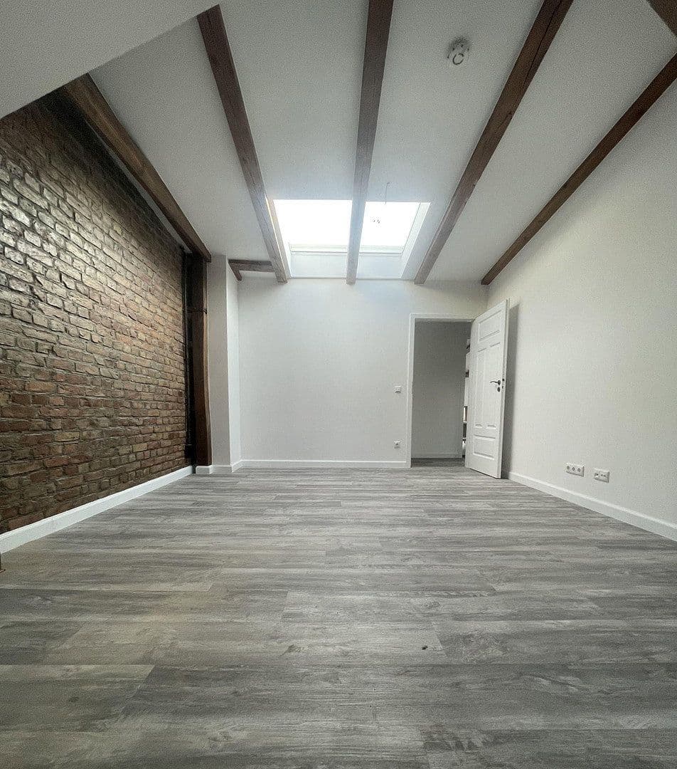 Prenájom bytu 3-izbový 111 m², Räuschstr. 68, Berlin, Berlín Prenájom bytu 3-izbový 111 m², Räuschstr. 68, Berlin, Berlín