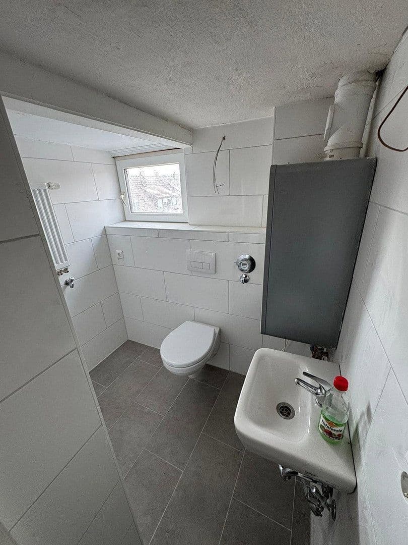 Prenájom bytu 2-izbový 50 m², Elsässer Str. 16, Stuttgart Zuffenhausen, Bádensko-Wurttembersko Prenájom bytu 2-izbový 50 m², Elsässer Str. 16, Stuttgart Zuffenhausen, Bádensko-Wurttembersko