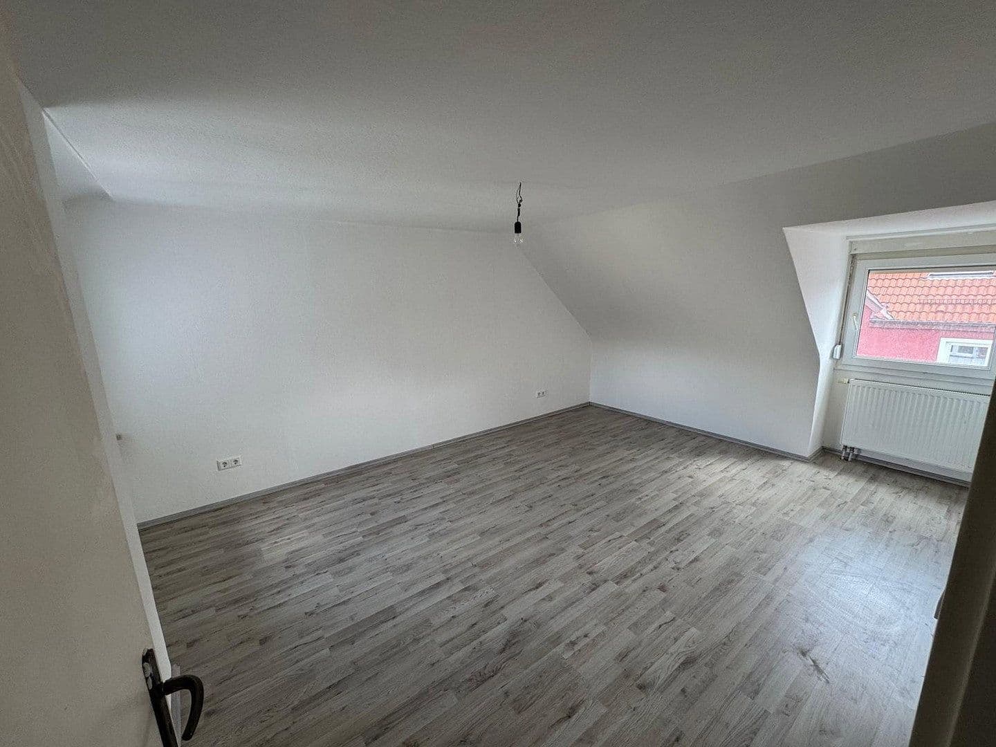 Prenájom bytu 2-izbový 50 m², Elsässer Str. 16, Stuttgart Zuffenhausen, Bádensko-Wurttembersko Prenájom bytu 2-izbový 50 m², Elsässer Str. 16, Stuttgart Zuffenhausen, Bádensko-Wurttembersko