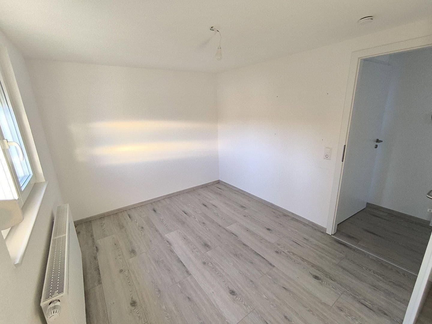 Prenájom bytu 2-izbový 65 m², Göppingen, Bádensko-Wurttembersko Prenájom bytu 2-izbový 65 m², Göppingen, Bádensko-Wurttembersko