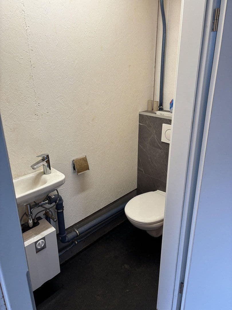 Prenájom nebytového priestoru 446 m², Meßkirch, Bádensko-Wurttembersko Prenájom nebytového priestoru 446 m², Meßkirch, Bádensko-Wurttembersko