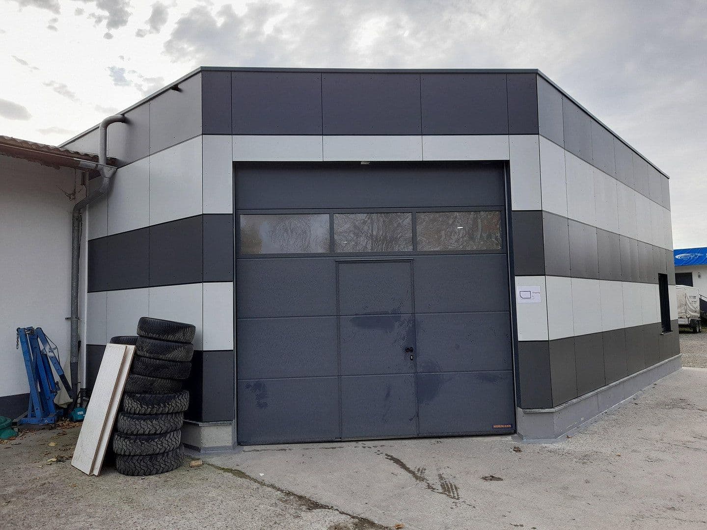 Prenájom nebytového priestoru 446 m², Meßkirch, Bádensko-Wurttembersko Prenájom nebytového priestoru 446 m², Meßkirch, Bádensko-Wurttembersko