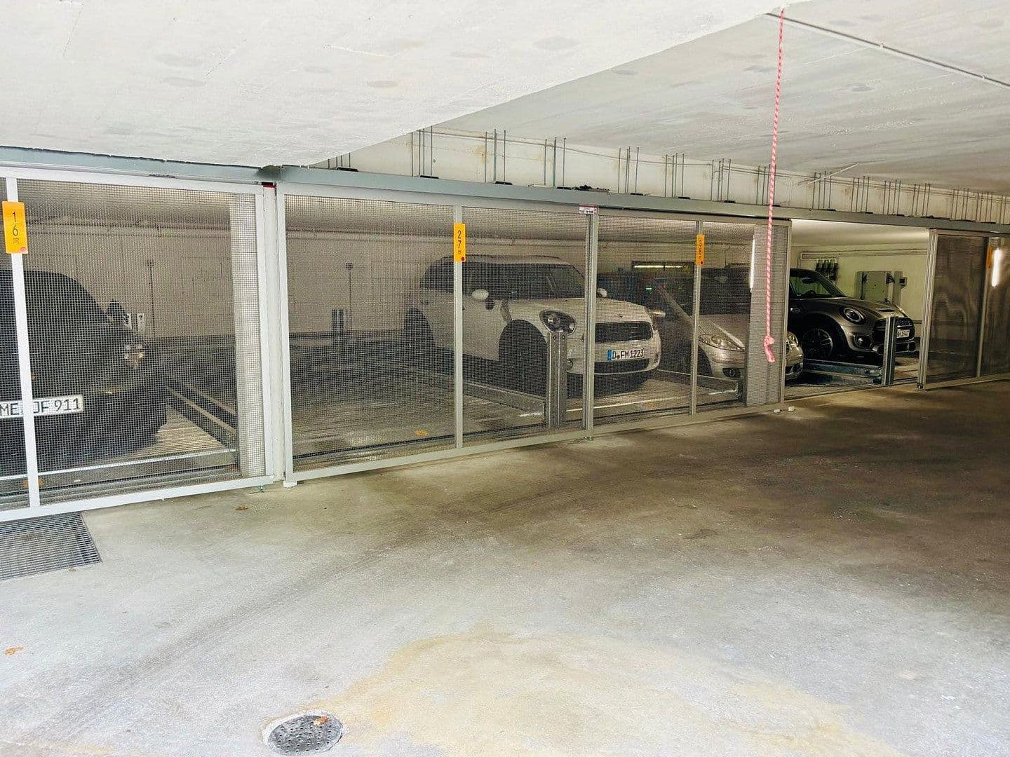 Predaj bytu 3-izbový 97 m², Arnheimer Str. 144a, Düsseldorf, Severné Porýnie - Westfálsko Predaj bytu 3-izbový 97 m², Arnheimer Str. 144a, Düsseldorf, Severné Porýnie - Westfálsko