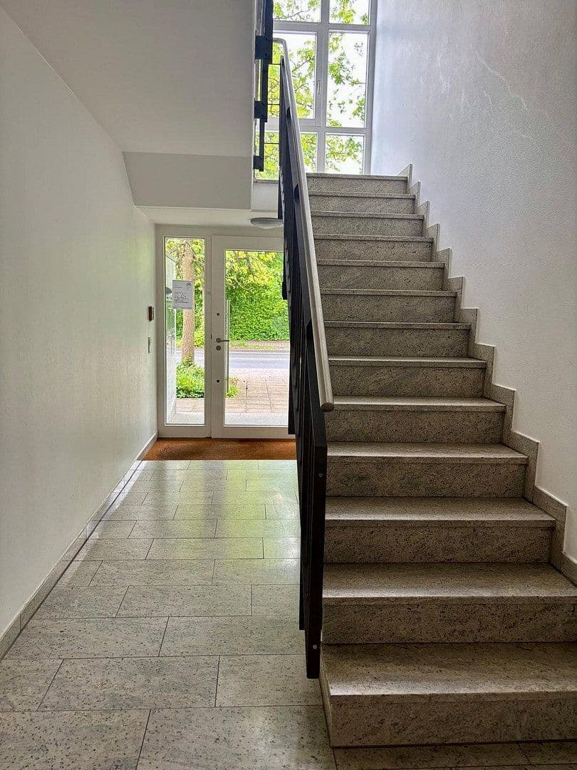 Predaj bytu 3-izbový 97 m², Arnheimer Str. 144a, Düsseldorf, Severné Porýnie - Westfálsko Predaj bytu 3-izbový 97 m², Arnheimer Str. 144a, Düsseldorf, Severné Porýnie - Westfálsko