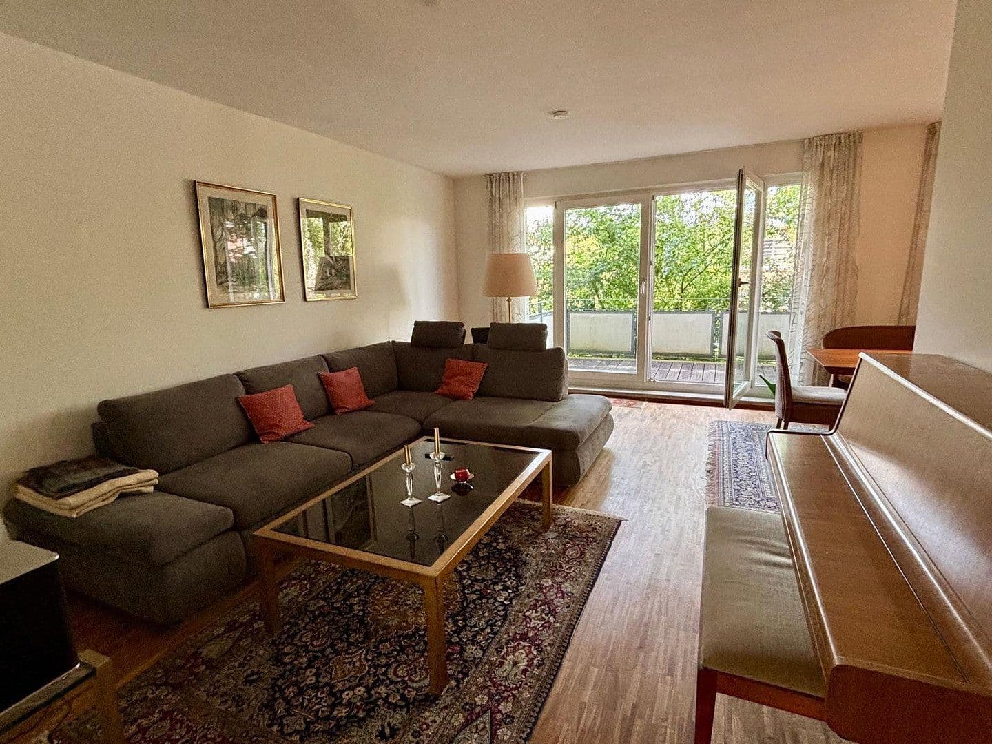 Predaj bytu 3-izbový 97 m², Arnheimer Str. 144a, Düsseldorf, Severné Porýnie - Westfálsko Predaj bytu 3-izbový 97 m², Arnheimer Str. 144a, Düsseldorf, Severné Porýnie - Westfálsko