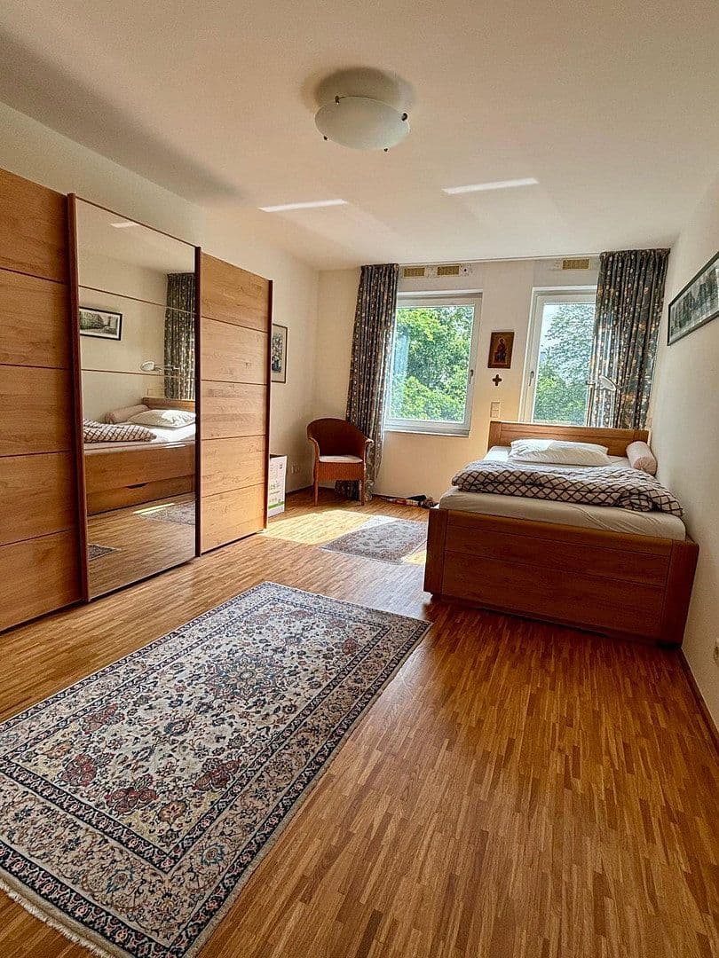 Predaj bytu 3-izbový 97 m², Arnheimer Str. 144a, Düsseldorf, Severné Porýnie - Westfálsko Predaj bytu 3-izbový 97 m², Arnheimer Str. 144a, Düsseldorf, Severné Porýnie - Westfálsko
