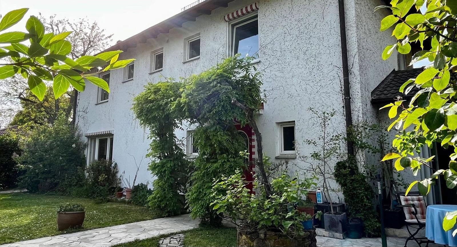 Predaj domu 175 m², pozemok 866 m², Bad Vilbel, Hesensko Predaj domu 175 m², pozemok 866 m², Bad Vilbel, Hesensko