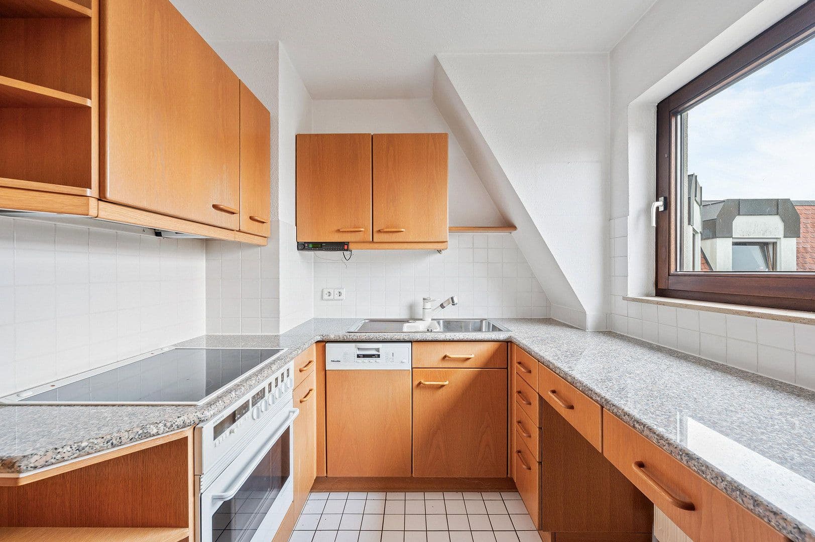 Prenájom bytu 3-izbový 69 m², Werderstraße 168, Heilbronn, Bádensko-Wurttembersko Prenájom bytu 3-izbový 69 m², Werderstraße 168, Heilbronn, Bádensko-Wurttembersko