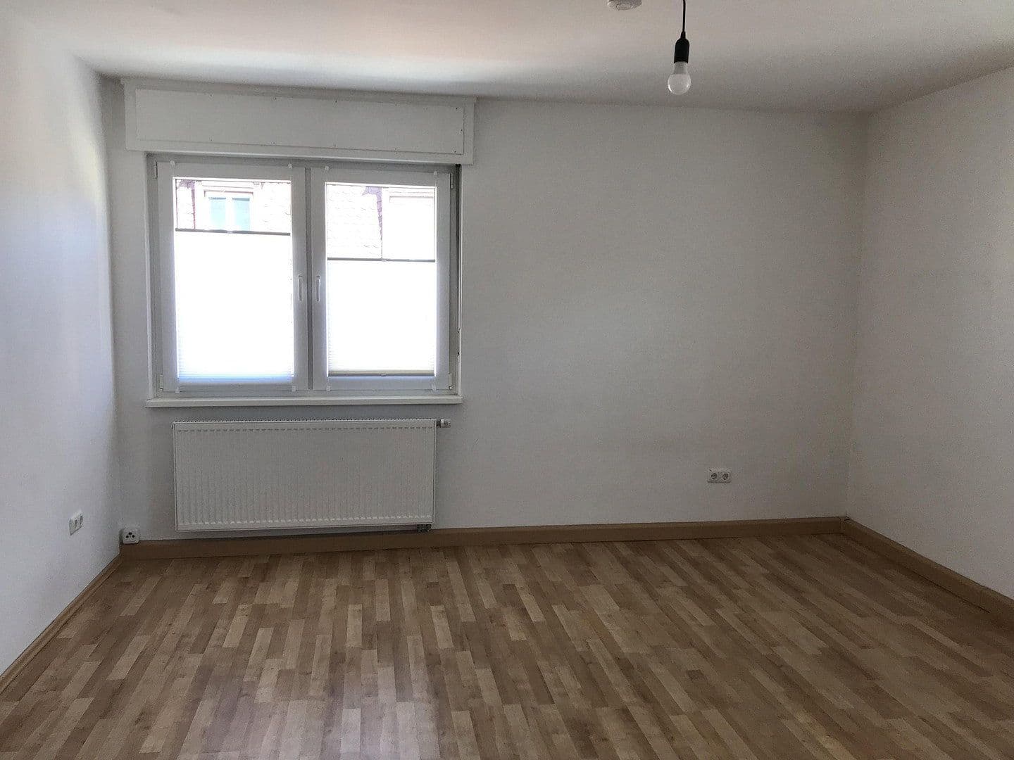 Prenájom bytu 3-izbový 87 m², Nürnberg, Bavorsko Prenájom bytu 3-izbový 87 m², Nürnberg, Bavorsko