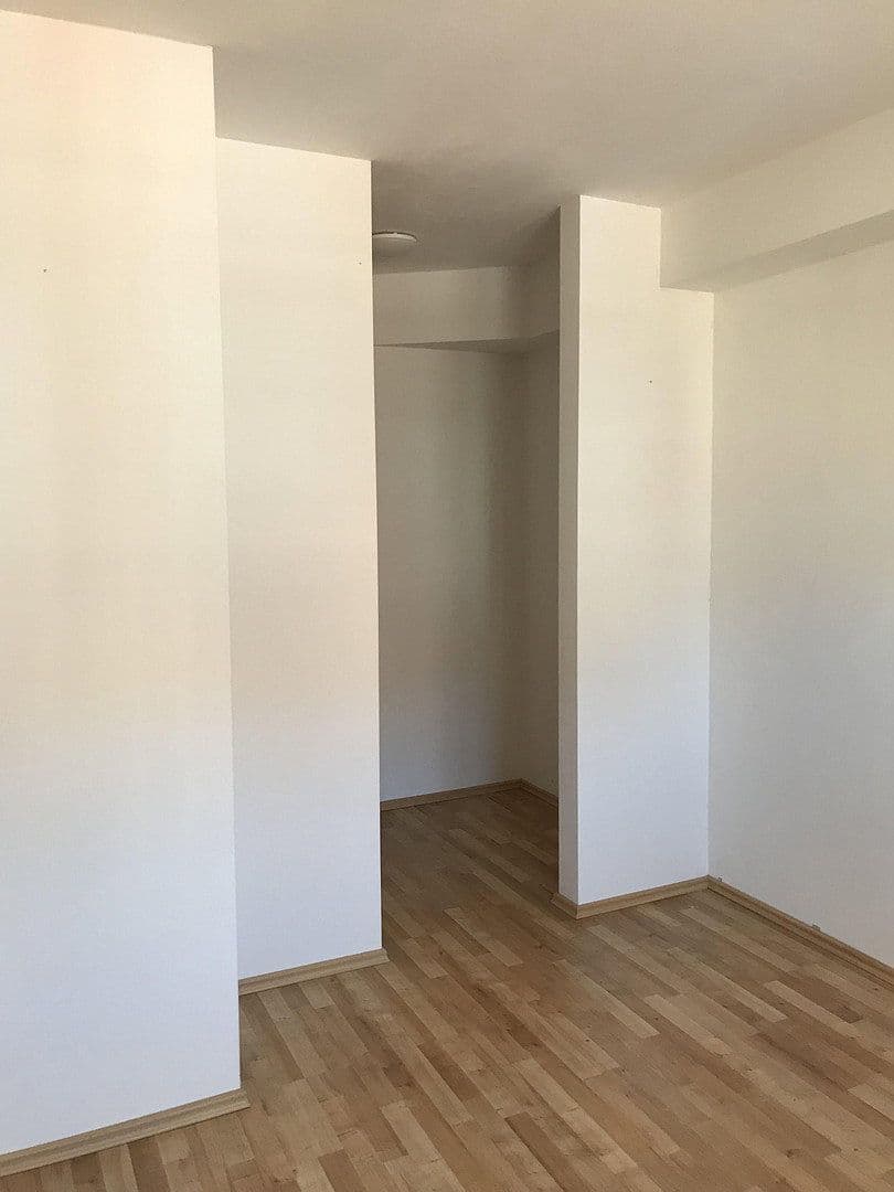 Prenájom bytu 3-izbový 87 m², Nürnberg, Bavorsko Prenájom bytu 3-izbový 87 m², Nürnberg, Bavorsko