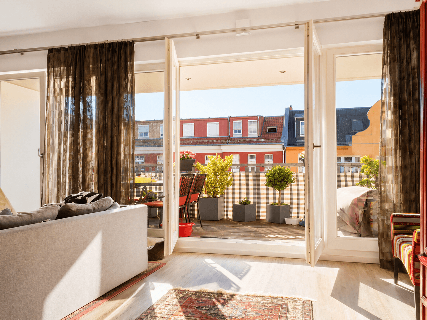 Predaj bytu 4-izbový 220 m², Berlin, Berlín Predaj bytu 4-izbový 220 m², Berlin, Berlín