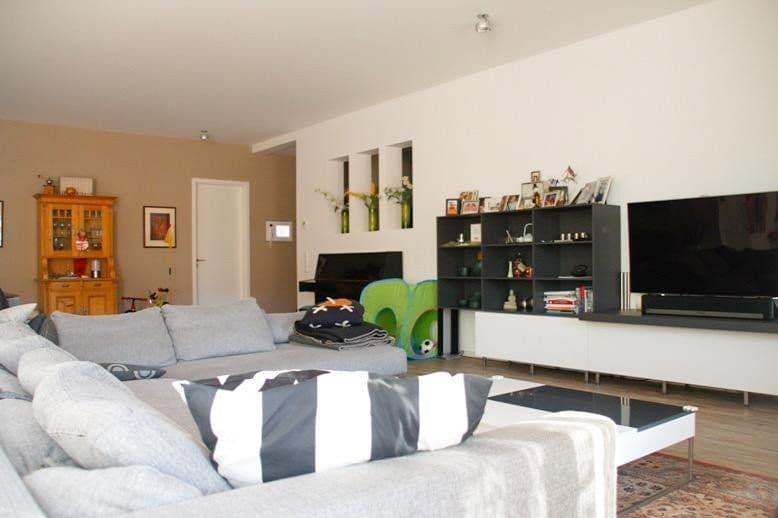 Predaj bytu 4-izbový 220 m², Berlin, Berlín Predaj bytu 4-izbový 220 m², Berlin, Berlín