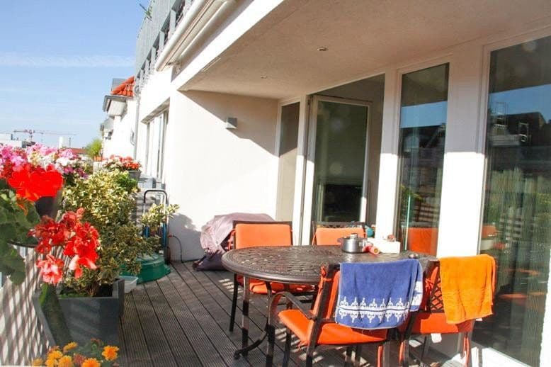 Predaj bytu 4-izbový 220 m², Berlin, Berlín Predaj bytu 4-izbový 220 m², Berlin, Berlín
