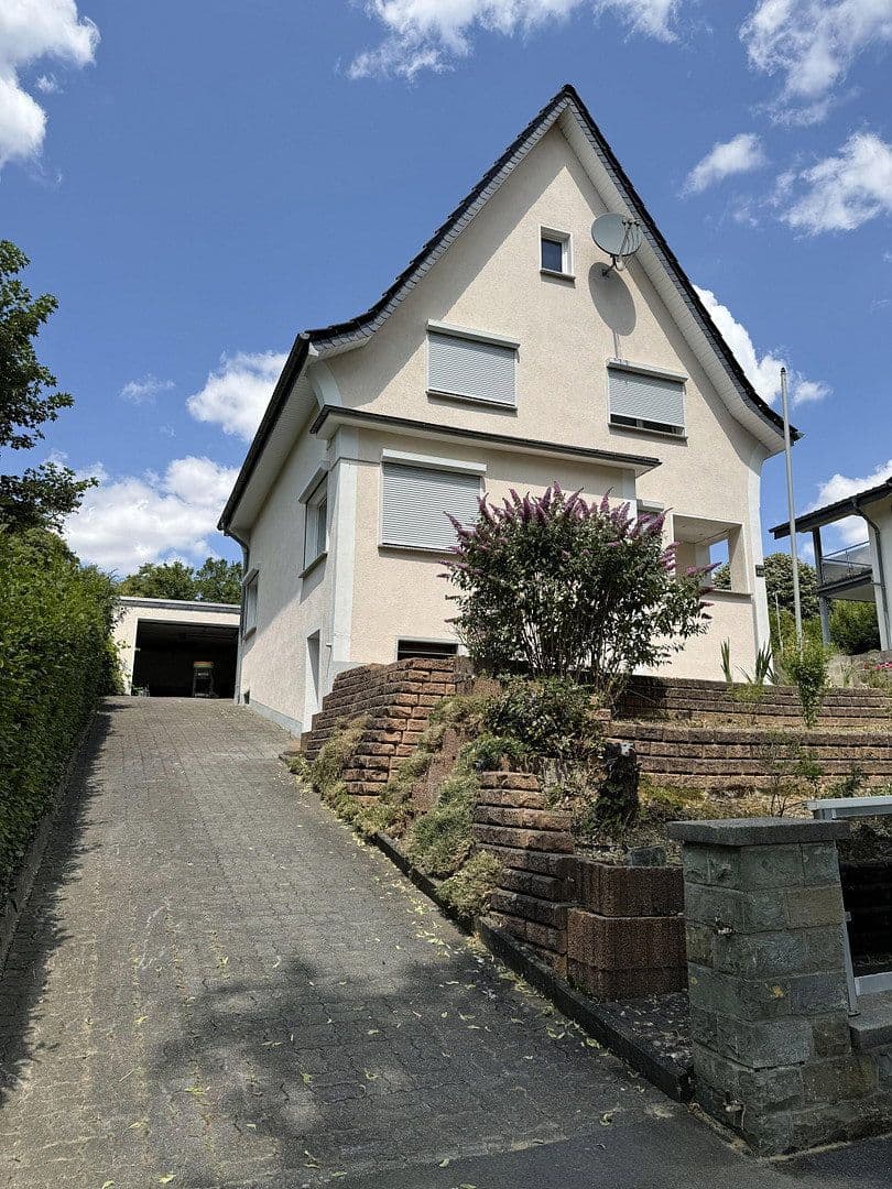 Predaj domu 140 m², pozemok 502 m², Warstein, Severné Porýnie - Westfálsko Predaj domu 140 m², pozemok 502 m², Warstein, Severné Porýnie - Westfálsko