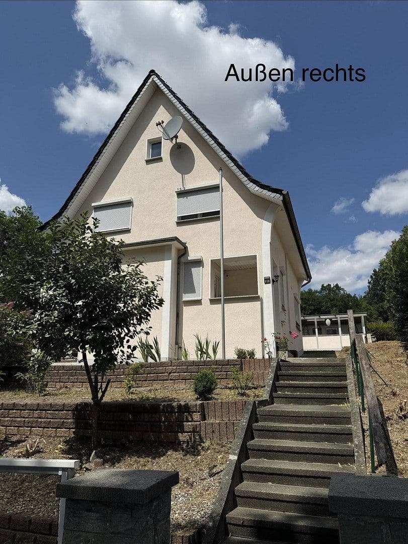 Predaj domu 140 m², pozemok 502 m², Warstein, Severné Porýnie - Westfálsko Predaj domu 140 m², pozemok 502 m², Warstein, Severné Porýnie - Westfálsko