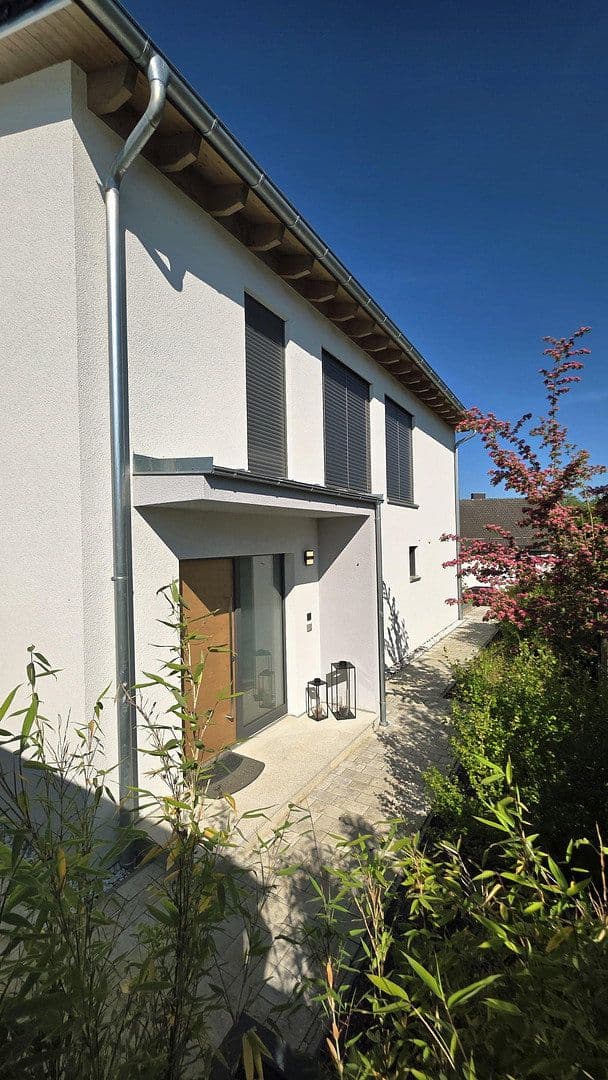 Predaj domu 153 m², pozemok 840 m², Pettendorf, Bavorsko Predaj domu 153 m², pozemok 840 m², Pettendorf, Bavorsko
