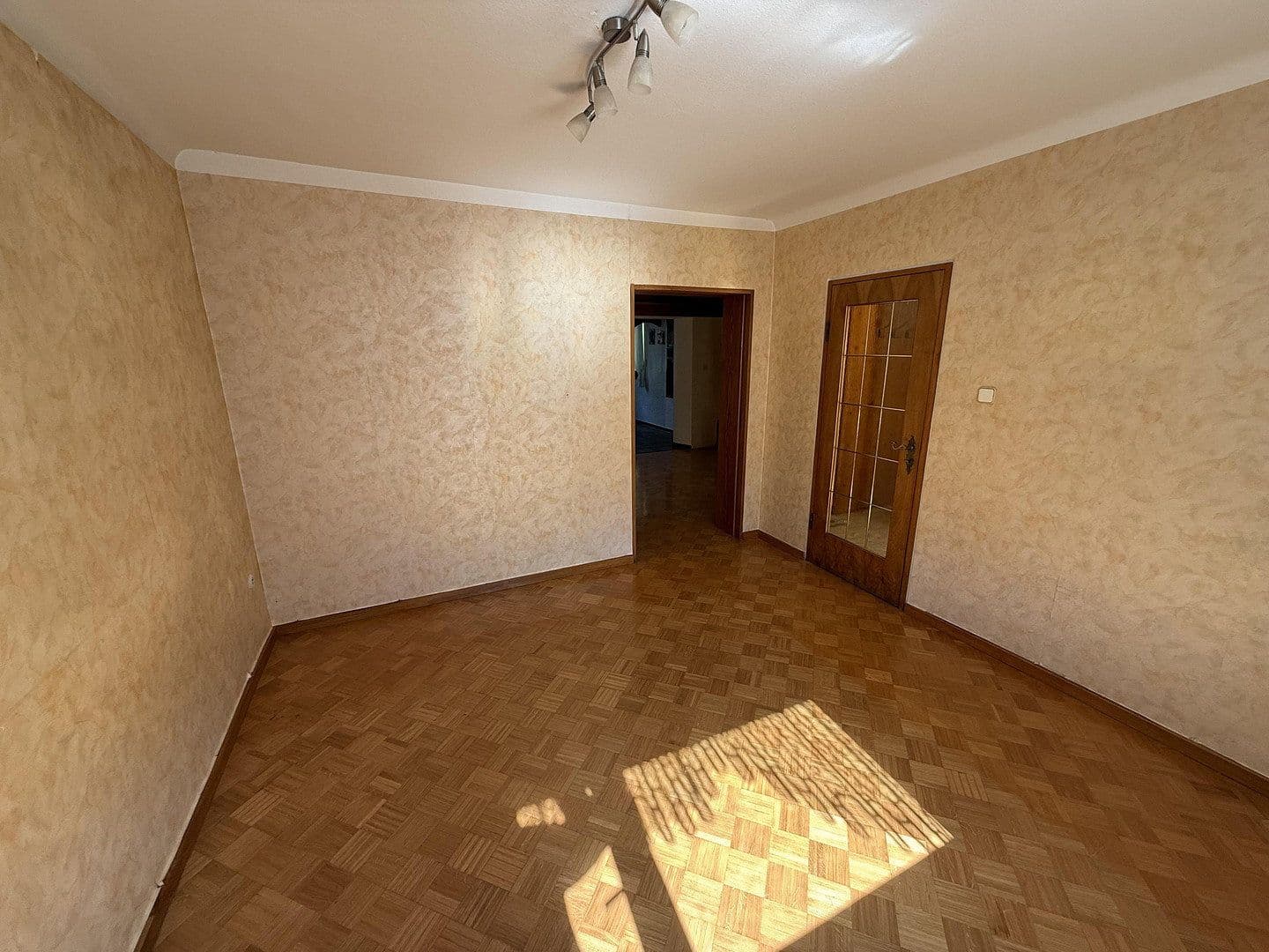 Predaj domu 135 m², pozemok 305 m², Albert-Ruppersberg Straße 36, Saarbrücken, Sársko Predaj domu 135 m², pozemok 305 m², Albert-Ruppersberg Straße 36, Saarbrücken, Sársko