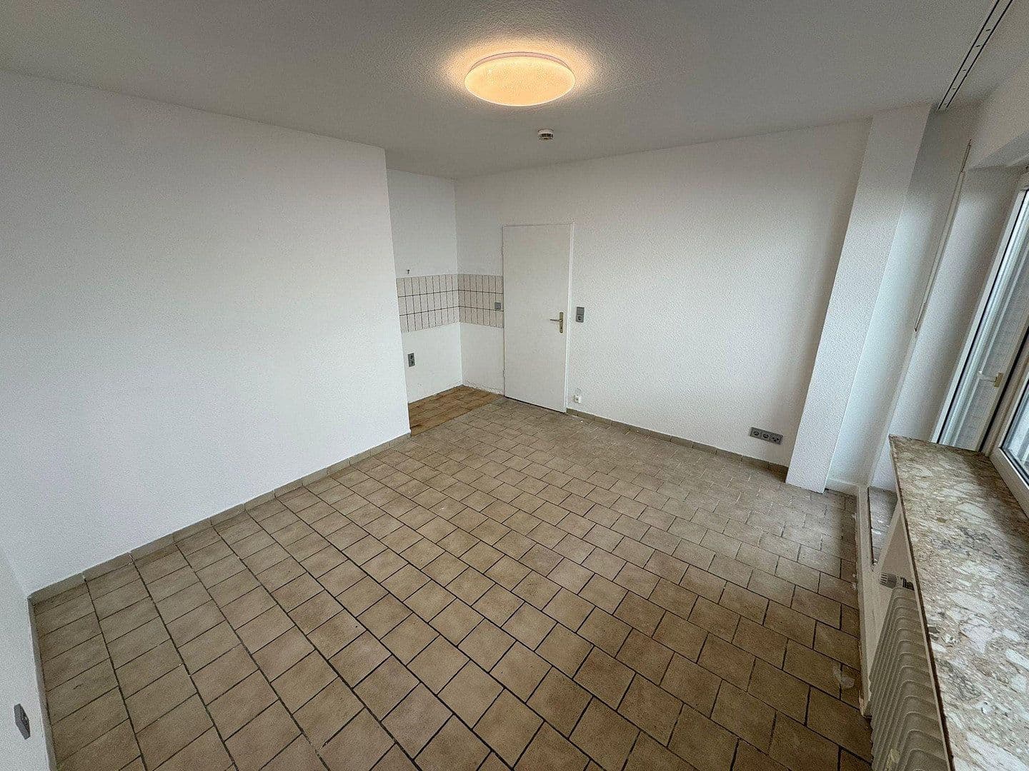 Prenájom bytu 1-izbový 30 m², Gladbecker Straße 246, Essen, Severné Porýnie - Westfálsko Prenájom bytu 1-izbový 30 m², Gladbecker Straße 246, Essen, Severné Porýnie - Westfálsko