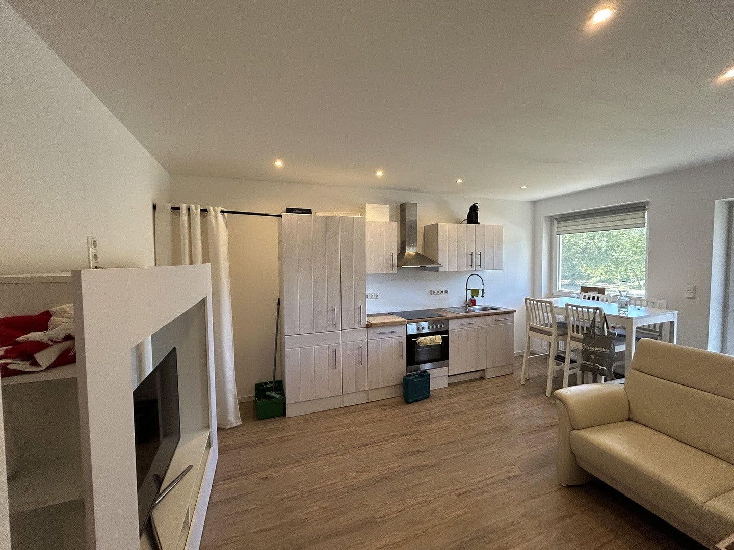 Prenájom bytu 2-izbový 40 m², Wiesenstraße 14, Wildeck, Hesensko Prenájom bytu 2-izbový 40 m², Wiesenstraße 14, Wildeck, Hesensko