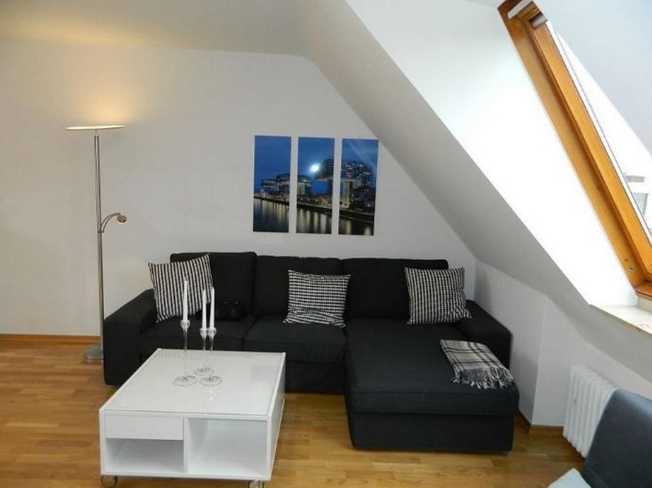 Prenájom bytu 2-izbový 20 m², Gerhard-vom-Rath-Straße 67, Köln, Severné Porýnie - Westfálsko Prenájom bytu 2-izbový 20 m², Gerhard-vom-Rath-Straße 67, Köln, Severné Porýnie - Westfálsko