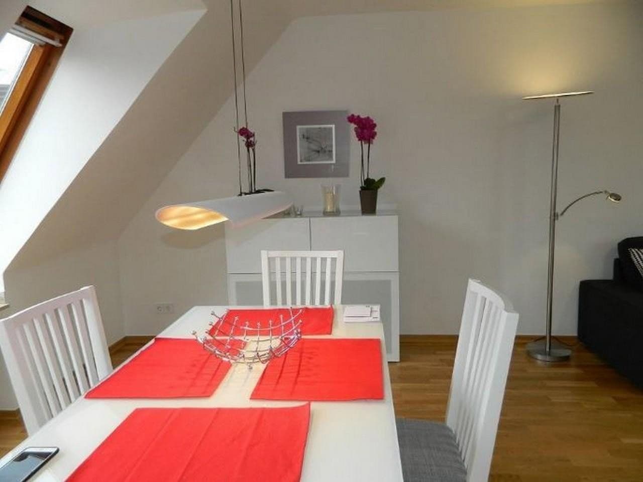 Prenájom bytu 2-izbový 20 m², Gerhard-vom-Rath-Straße 67, Köln, Severné Porýnie - Westfálsko Prenájom bytu 2-izbový 20 m², Gerhard-vom-Rath-Straße 67, Köln, Severné Porýnie - Westfálsko