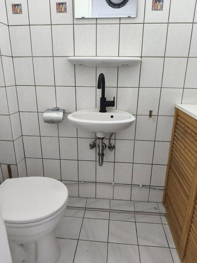 Prenájom bytu 4-izbový 98 m², Henschelstrasse 3, Wilhelmshaven, Dolné Sasko Prenájom bytu 4-izbový 98 m², Henschelstrasse 3, Wilhelmshaven, Dolné Sasko