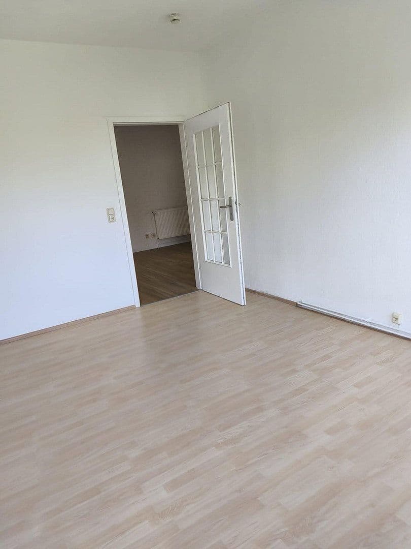 Prenájom bytu 4-izbový 98 m², Henschelstrasse 3, Wilhelmshaven, Dolné Sasko Prenájom bytu 4-izbový 98 m², Henschelstrasse 3, Wilhelmshaven, Dolné Sasko