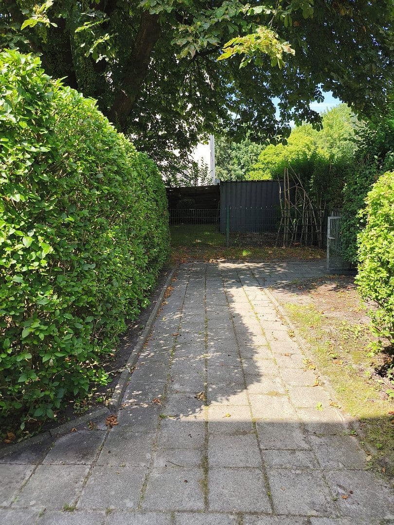 Prenájom bytu 4-izbový 98 m², Henschelstrasse 3, Wilhelmshaven, Dolné Sasko Prenájom bytu 4-izbový 98 m², Henschelstrasse 3, Wilhelmshaven, Dolné Sasko