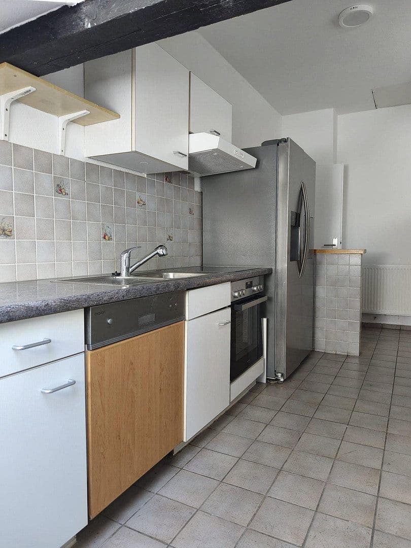 Prenájom bytu 4-izbový 98 m², Henschelstrasse 3, Wilhelmshaven, Dolné Sasko Prenájom bytu 4-izbový 98 m², Henschelstrasse 3, Wilhelmshaven, Dolné Sasko
