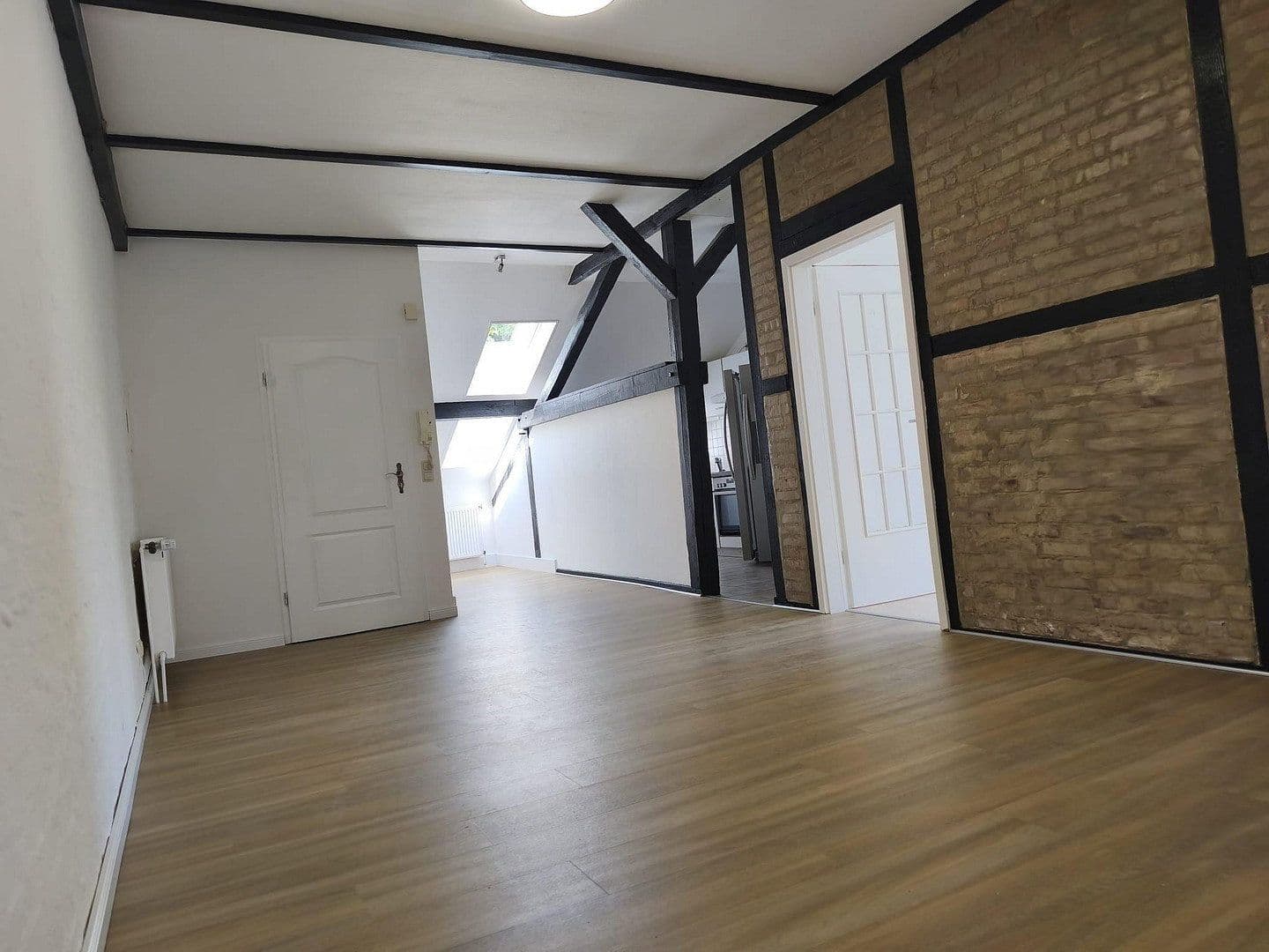 Prenájom bytu 4-izbový 98 m², Henschelstrasse 3, Wilhelmshaven, Dolné Sasko Prenájom bytu 4-izbový 98 m², Henschelstrasse 3, Wilhelmshaven, Dolné Sasko