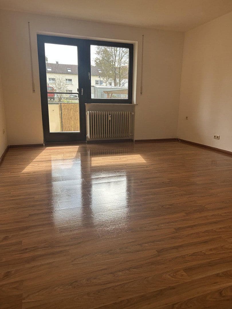 Prenájom bytu 4-izbový 115 m², Bischberg, Bavorsko Prenájom bytu 4-izbový 115 m², Bischberg, Bavorsko
