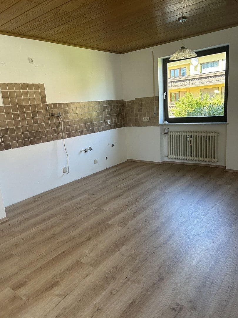 Prenájom bytu 4-izbový 115 m², Bischberg, Bavorsko Prenájom bytu 4-izbový 115 m², Bischberg, Bavorsko