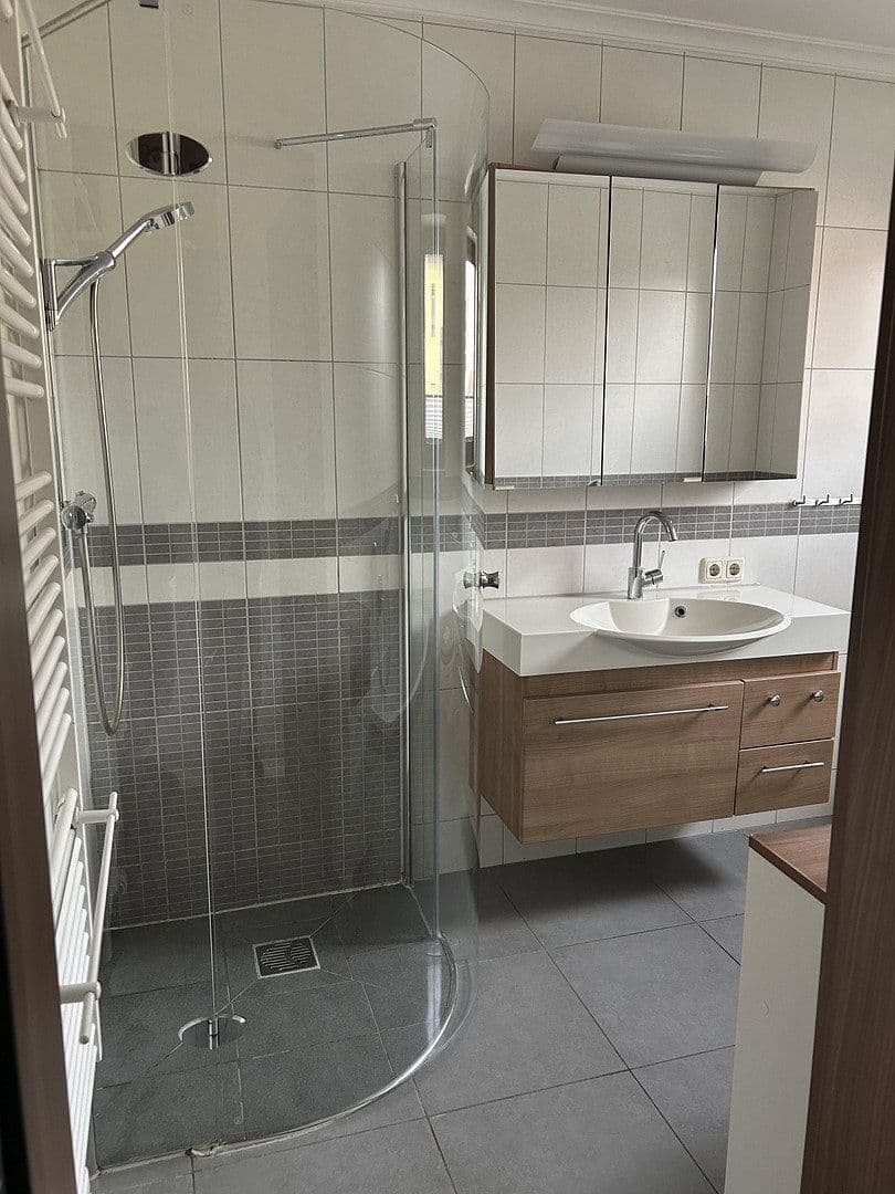 Prenájom bytu 4-izbový 115 m², Bischberg, Bavorsko Prenájom bytu 4-izbový 115 m², Bischberg, Bavorsko
