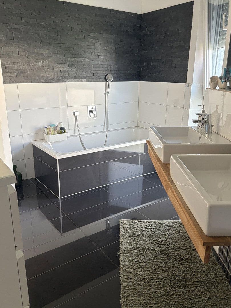 Predaj domu 145 m², pozemok 447 m², Neu-Ulm, Bavorsko Predaj domu 145 m², pozemok 447 m², Neu-Ulm, Bavorsko