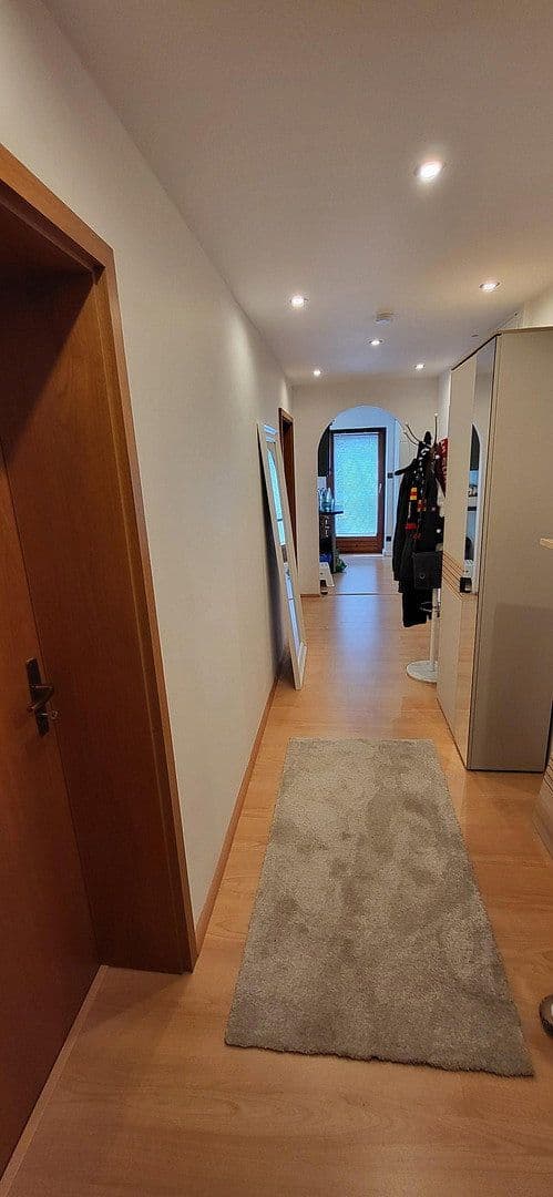 Prenájom bytu 3-izbový 100 m², Oberer Wingertweg 8, Pforzheim, Bádensko-Wurttembersko Prenájom bytu 3-izbový 100 m², Oberer Wingertweg 8, Pforzheim, Bádensko-Wurttembersko