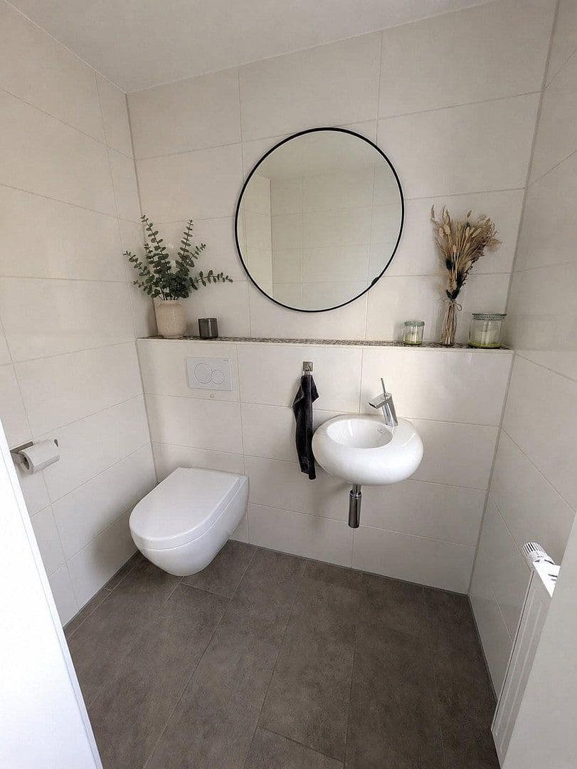 Predaj domu 159 m², pozemok 220 m², Plochingen, Bádensko-Wurttembersko Predaj domu 159 m², pozemok 220 m², Plochingen, Bádensko-Wurttembersko