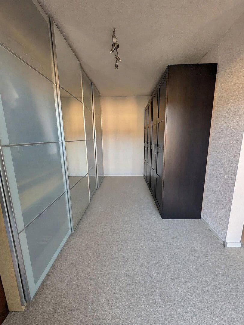 Predaj domu 159 m², pozemok 220 m², Plochingen, Bádensko-Wurttembersko Predaj domu 159 m², pozemok 220 m², Plochingen, Bádensko-Wurttembersko