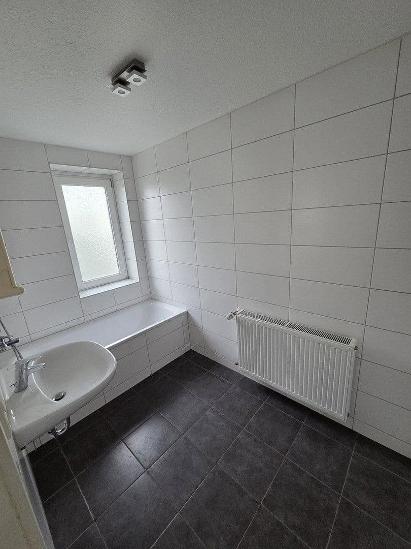 Prenájom bytu 3-izbový 112 m², Zeitz, Sasko-Anhaltsko Prenájom bytu 3-izbový 112 m², Zeitz, Sasko-Anhaltsko