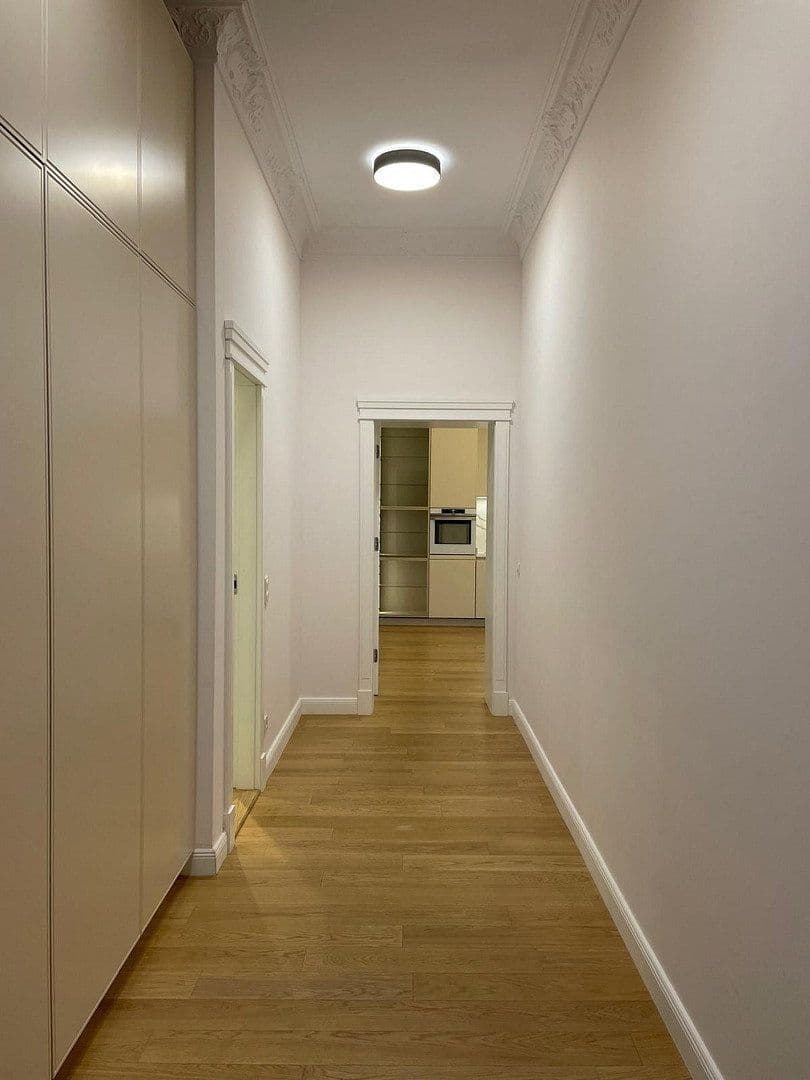 Prenájom bytu 2-izbový 71 m², Schloßstr. 69, Berlin, Berlín Prenájom bytu 2-izbový 71 m², Schloßstr. 69, Berlin, Berlín