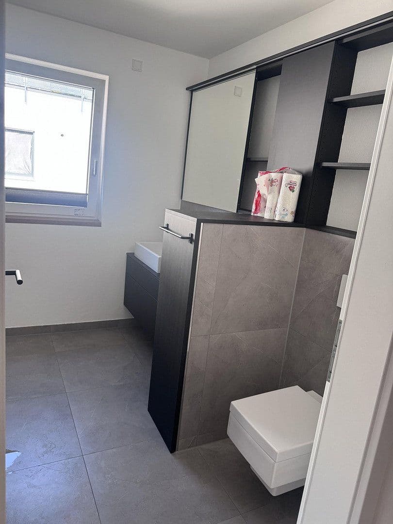 Prenájom domu 160 m², pozemok 240 m², Mallersdorf-Pfaffenberg, Bavorsko Prenájom domu 160 m², pozemok 240 m², Mallersdorf-Pfaffenberg, Bavorsko