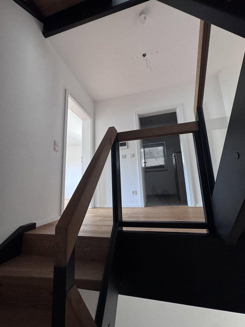 Prenájom domu 160 m², pozemok 240 m², Mallersdorf-Pfaffenberg, Bavorsko Prenájom domu 160 m², pozemok 240 m², Mallersdorf-Pfaffenberg, Bavorsko