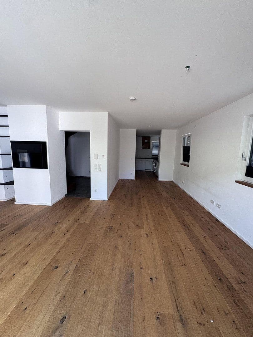 Prenájom domu 160 m², pozemok 240 m², Mallersdorf-Pfaffenberg, Bavorsko Prenájom domu 160 m², pozemok 240 m², Mallersdorf-Pfaffenberg, Bavorsko